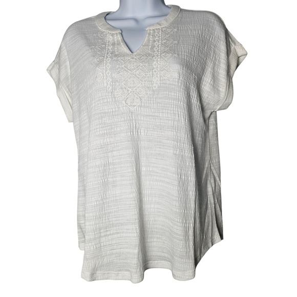 Cable & Gauge Tops - NWT Cable & Gauge White Textured Embroidered V Neck Short Sleeve Tunic Top M